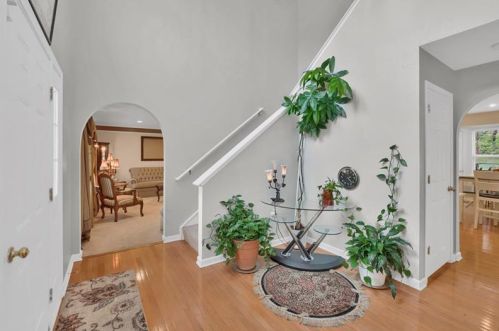 220 Macduff Ct, Gibsonia, PA 15044-9497