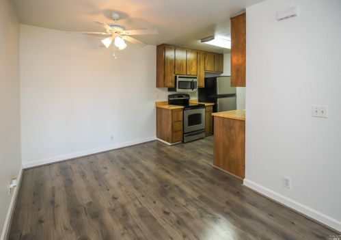 502 Arcadia Dr, Vacaville CA  95687-3355 exterior