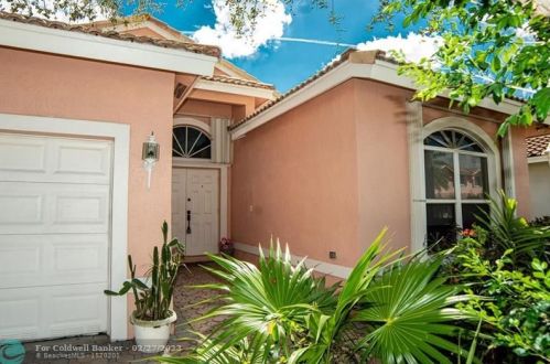 11520 10th Ct, Hollywood, FL 33025-4341