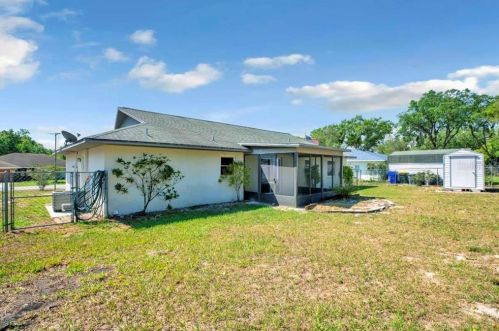 2861 Bowden Rd, Avon Park Lakes FL  33825-8701 exterior