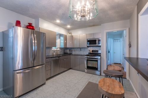 40 Newman Ave, Nutley NJ  07110-2126 exterior