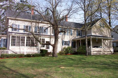 21 Hamilton St, Somersworth, NH 03878-2607