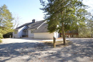 377 Glen Cove Dr, Hardyville, VA 23070-9706