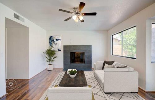 3922 Calle Lejos, Glendale, AZ 85310-4011