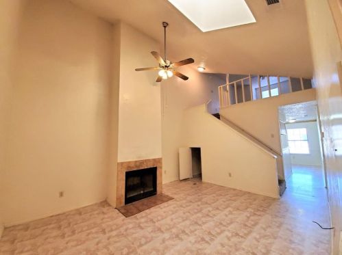 3028 Bell Ave, Denton, TX 76209-1036