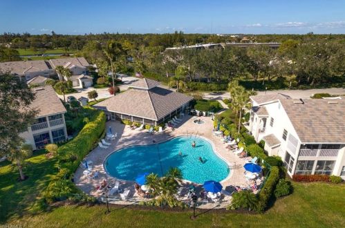 13093 Castle Harbour Dr, Naples FL  34110-8132 exterior
