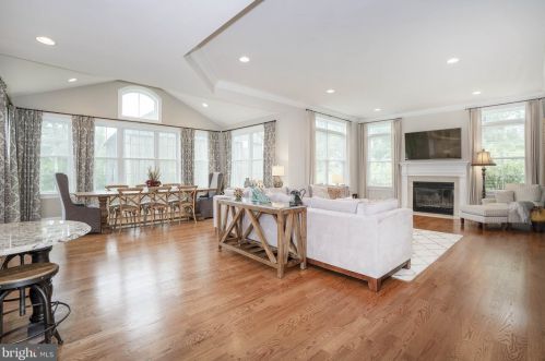 10 Pine Valley Ct, Glen Mills PA  19342-1823 exterior