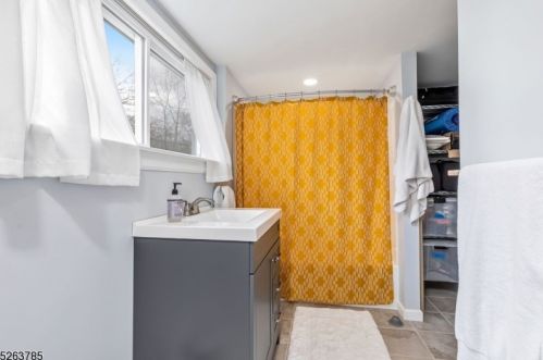 16 Rainier Rd, Fanwood NJ  07023-1416 exterior