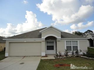 7703 Merchantville Cir, Zephyrhills FL  33540-2070 exterior