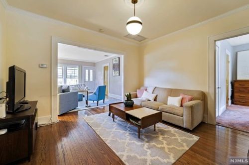 6 Marion Rd, Verona NJ  07044-1420 exterior