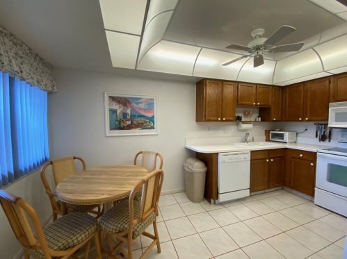 1534 Mainsail Dr, Naples FL  34114-7837 exterior