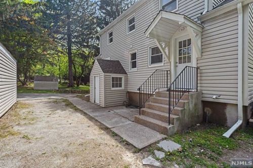 577 Ewing Ave, Franklin Lakes NJ  07417-2302 exterior