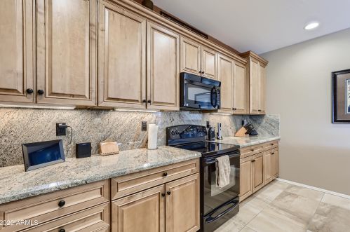 22516 Padaro Dr, Sun City, AZ 85375-6800