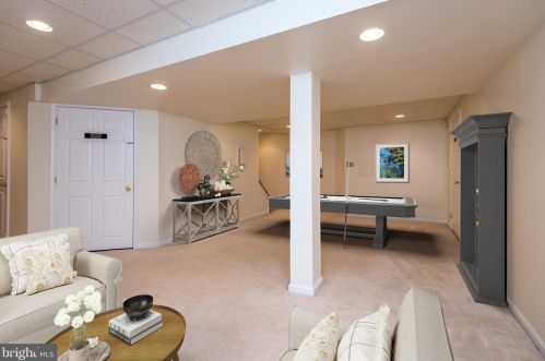 308 Ross Ln, Collegeville PA  19426-1877 exterior