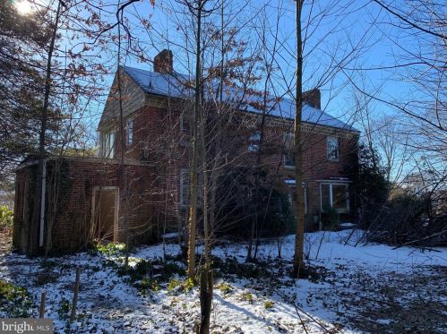 9 Dupont St, Ridley Park, PA 19078-3205
