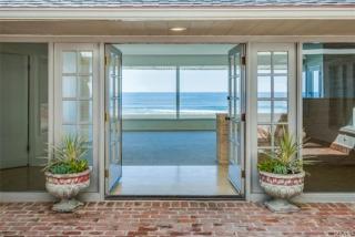 2722 The Strand, Manhattan Beach CA  90266-2154 exterior