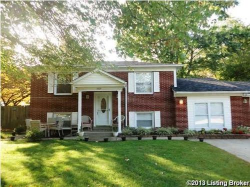 10613 Hume Ct, Louisville, KY 40272-3067