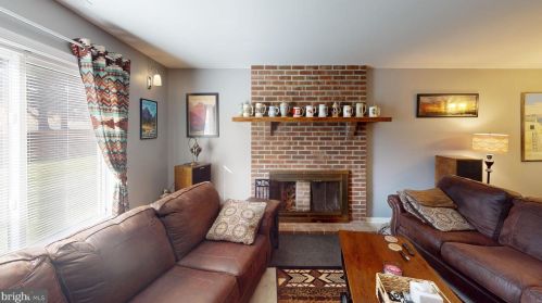 105 Village Rd, Molino PA  17961-9658 exterior