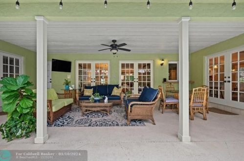 342 Knotty Wood Ln, West Palm Beach FL  33414-7807 exterior