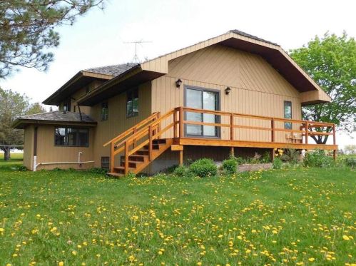6165 Marys Rd, Luxemburg, WI 54217-9101