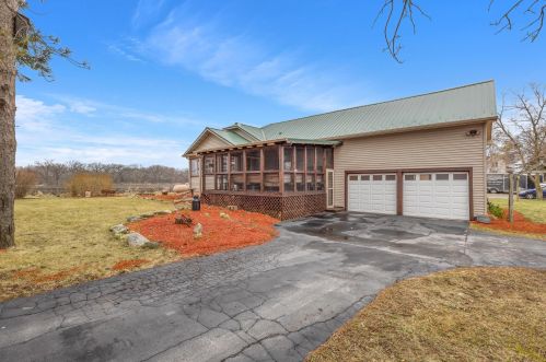 23926 Dover Line Rd, Waterford, WI 53185-4920