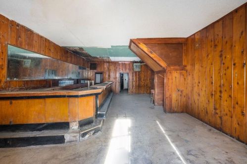 4712 International Blvd, Oakland CA  94601-5239 exterior