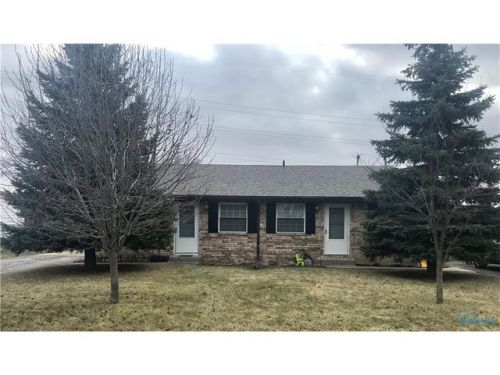 653 Bruns Dr, Rossford, OH 43460-1548