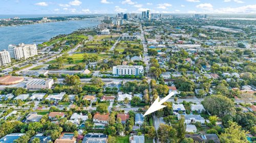 327 28 St, West Palm Beach FL  33404-4410 exterior