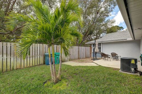 2908 Port St Lucie Blvd, Fort Pierce FL  34953-3251 exterior