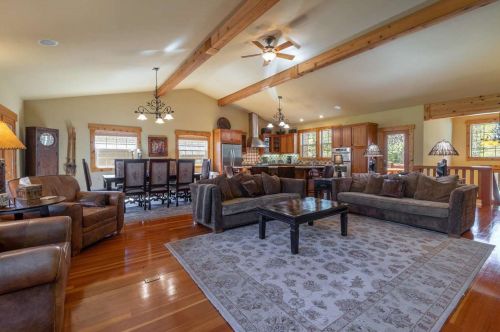 14270 Swiss Ln, Truckee, CA 96161-7120