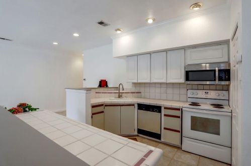 1942 Tradan Dr, San Jose CA  95132-3709 exterior