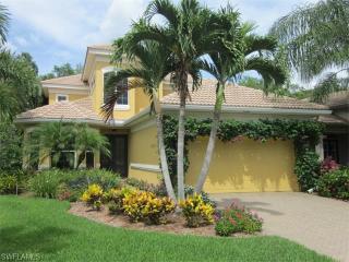 9206 Troon Lk Dr, Naples FL  34109-4314 exterior