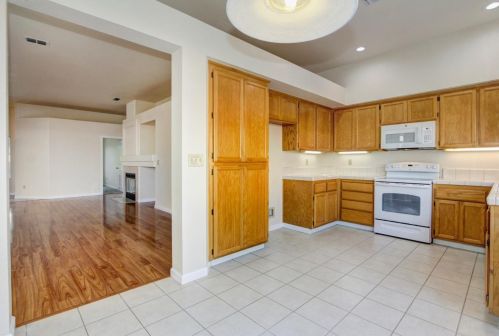 8635 Windsor Point Way, Elk Grove CA  95624-3431 exterior