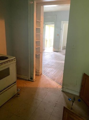 4570 Hamilton Ave, Cincinnati OH  45223-1777 exterior