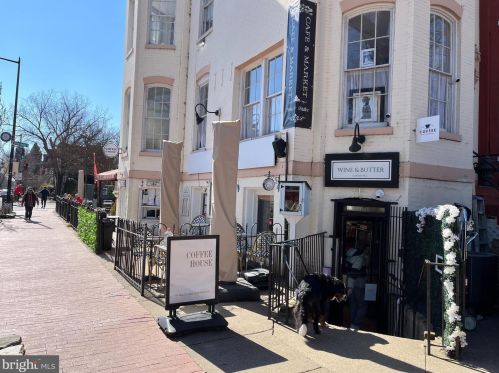 916 Capitol St, Washington DC 20003-1533 exterior