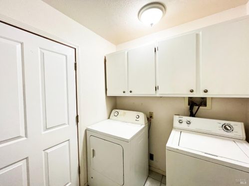 7820 Lakeside Dr, Ukiah CA  95482-9425 exterior