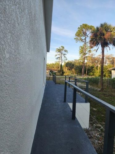 4150 10th Ave, Naples FL  34117-9119 exterior