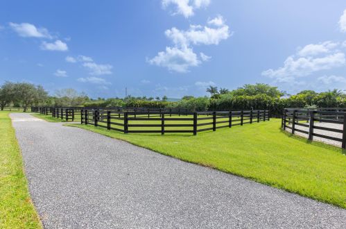 15380 46th Ln, West Palm Beach FL  33414-7452 exterior