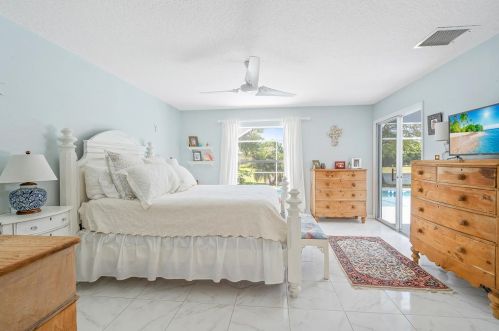 165 36 Ct, Vero Beach FL 32960-4085 exterior