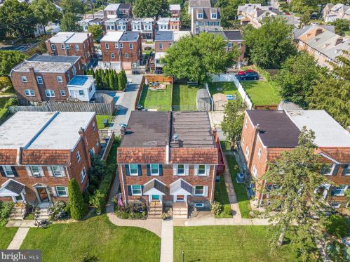 1910 Linden St, Wilmington, DE 19805-3818