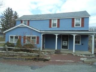 631 Mansfield St, Belvidere, NJ 07823-1938