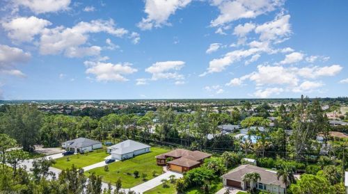 10290 Strike Ln, Bonita Springs FL  34135-6742 exterior