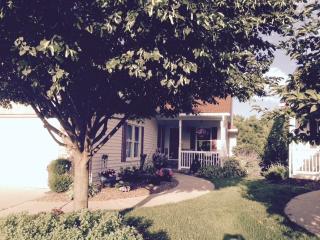 800 Wells Fargo Trl, Le Claire, IA 52753-9398