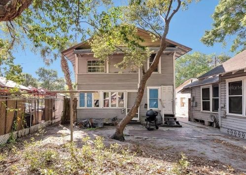 334 14th St, Saint Petersburg, FL 33705-2056