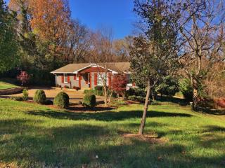 407 Rosehill Dr, Goodlettsville, TN 37072-1614