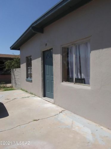 4980 17th Ave, Tucson, AZ 85706-1220