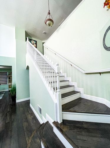 13570 Quartz Way, Lathrop CA  95330-9196 exterior