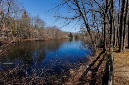 7 New Bedford Rd, West Milford Lakes NJ  07480-1266 exterior