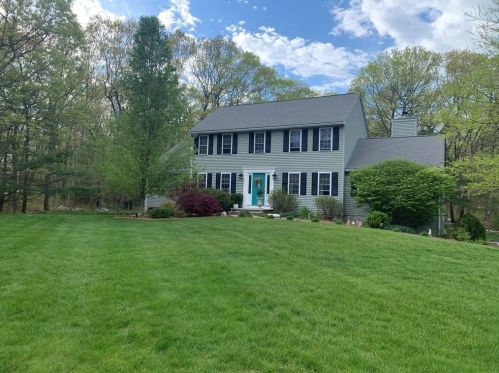 35 Royal Crest Dr, Douglas, MA 01516-2558