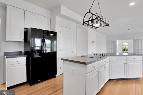 20 Cool Springs Ln, Charles Town WV  25414-4647 exterior